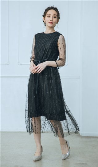 刺繍レースプリーツドレス（昼）