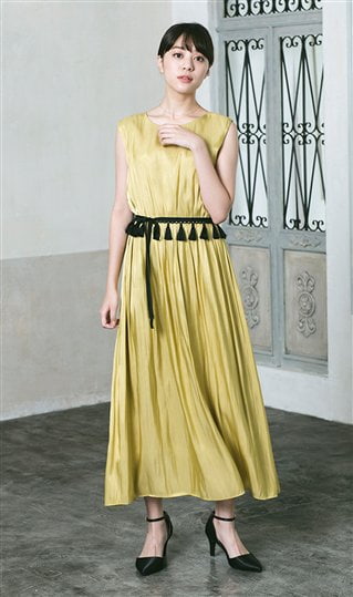 フリンジベルト付きギャザードレス