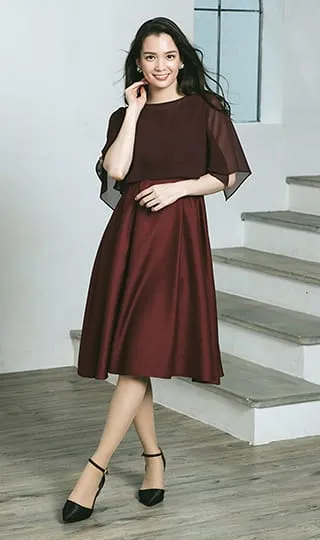 シフォンボレロ付きのワンピースドレス