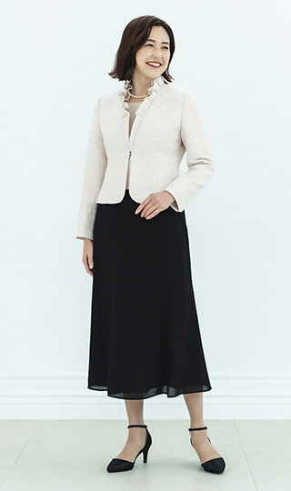 優雅なシルエットの上質スタイル