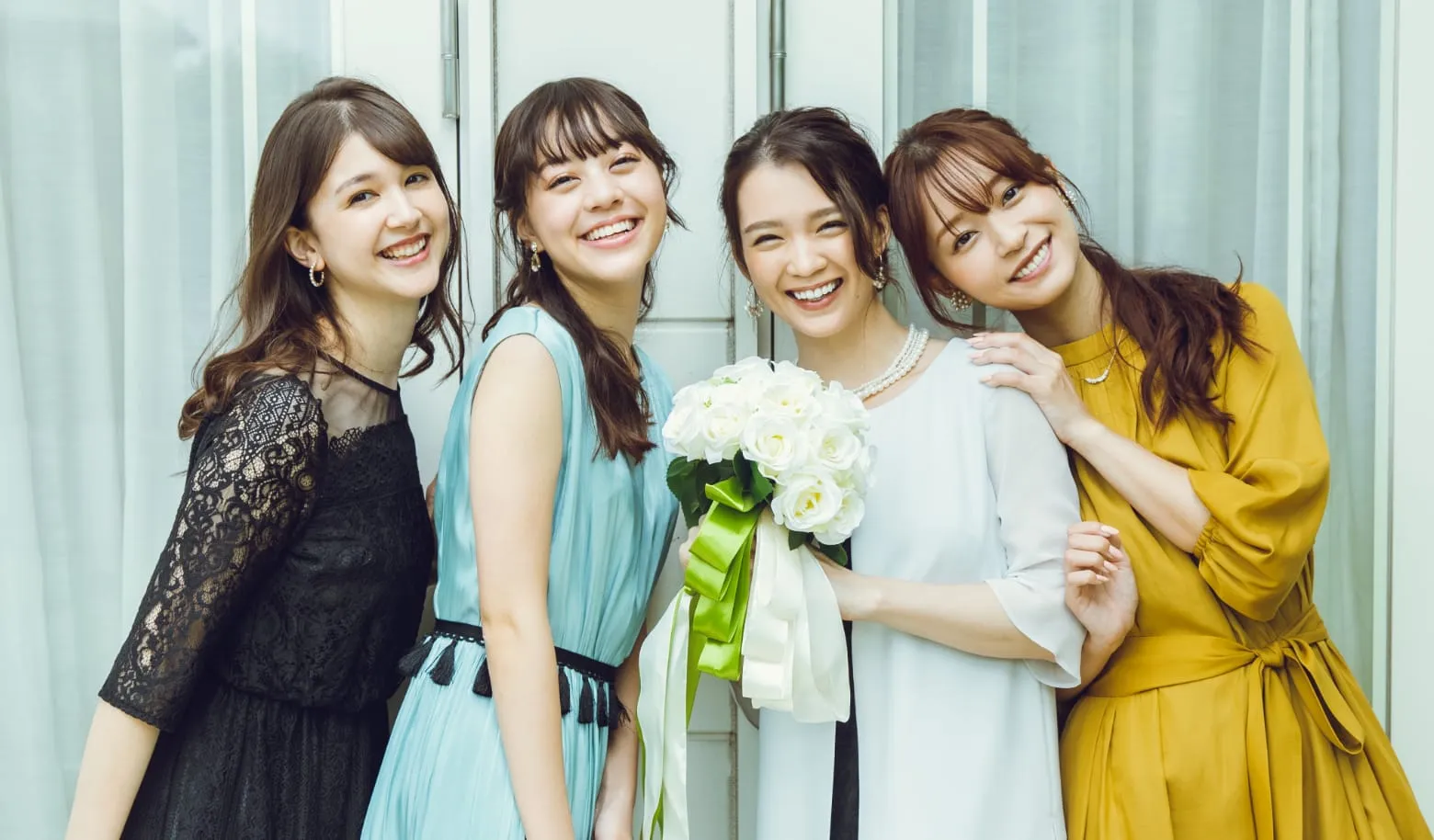 レディース成人式二次会ドレスのイメージ画像