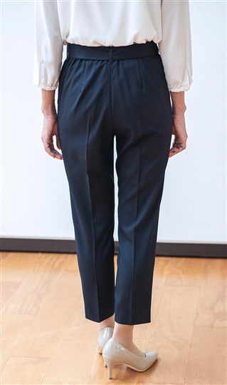 Vカラージャケット+9分丈テーパードパンツ