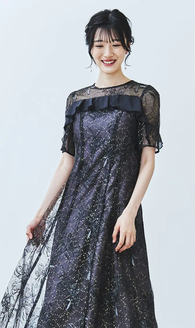 ラメラインフラワー刺繍×シフォンドレス ブラック系の画像1