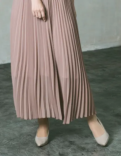 刺繍レース切替プリーツロングドレスの画像３