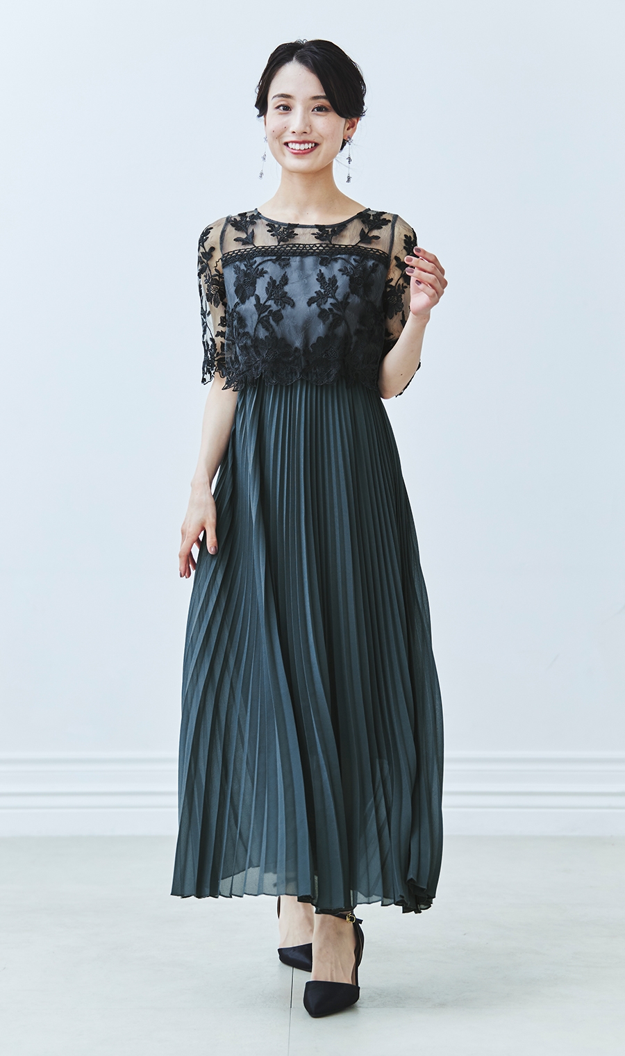 刺繍レース切替プリーツロングドレス