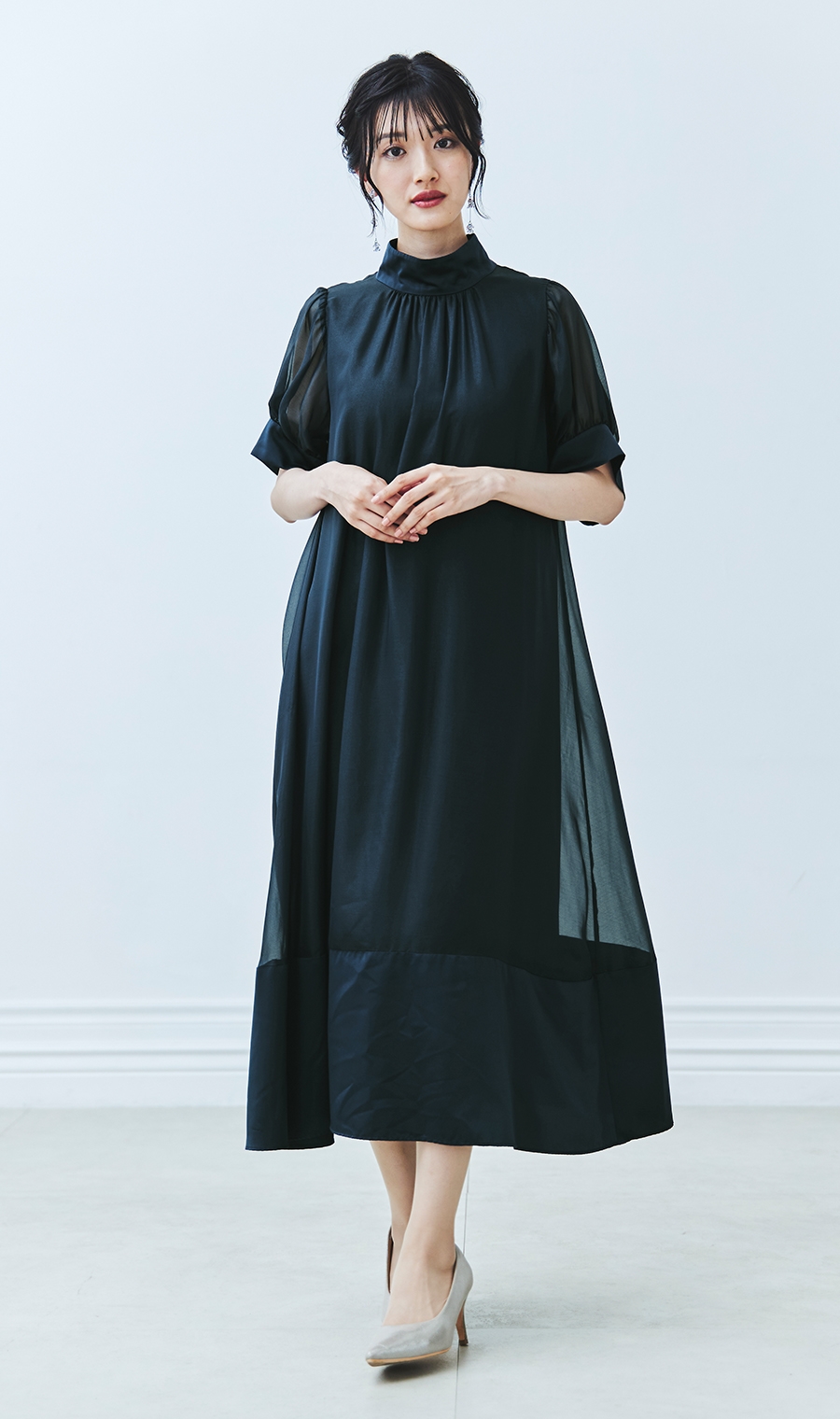 スタンドカラーギャザーロングドレス