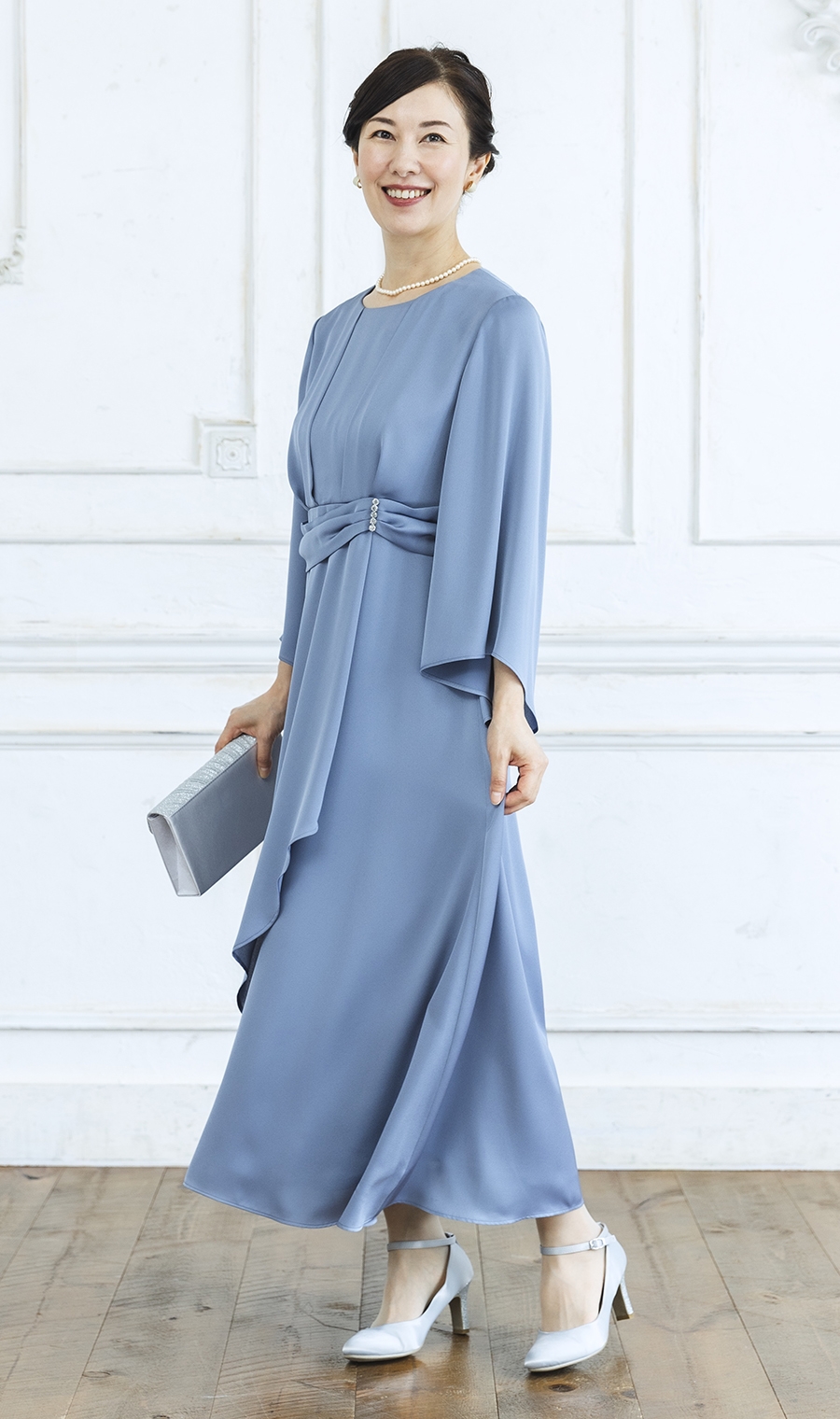 サテンドレープラップドレス